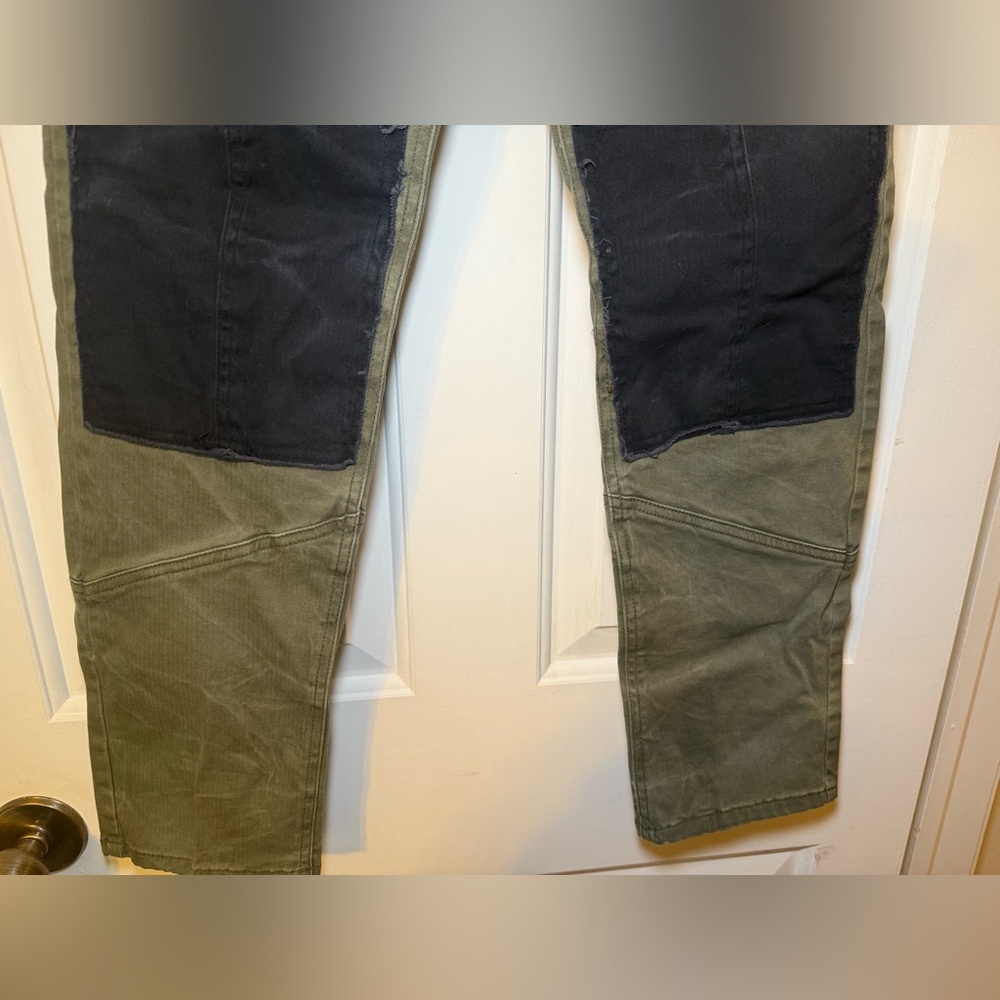 Free People Khaki Green Distressed Cargo Knee Patch Jeans Sz 6 High Rise  Boho - Picture 3 of 9